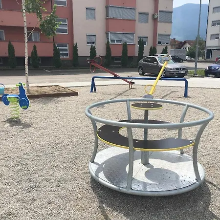 Nesrine بيهاتش